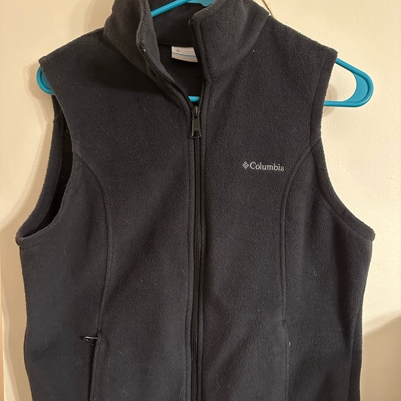 Women’s Medium Champion Vest - Picture 2 of 2
